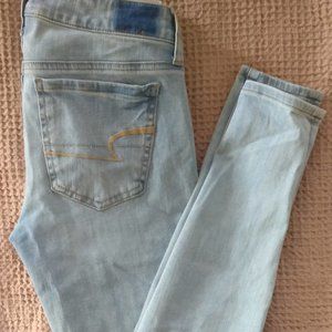 American Eagle Light Wash Denim Jeggings